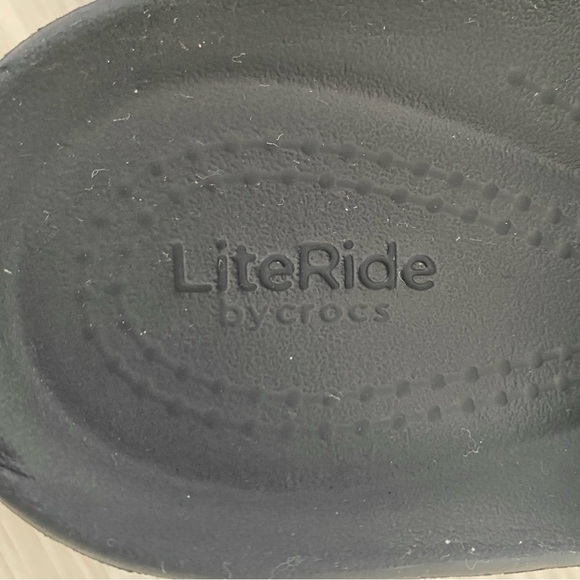 CROCS Brooklyn Black Wedge Platform Slide Sandals 8 - Picture 4 of 5